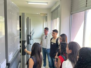 Visitas/pesquisas ao Arquivo Geral - Alunos do Curso de Comunicação - Disciplina: Bibliotecas Digitais - Data: 25 -11 - 2025